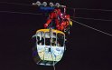 Einsatz BF Hoehenretter Koelner Seilbahn Hoehe Zoobruecke P2381